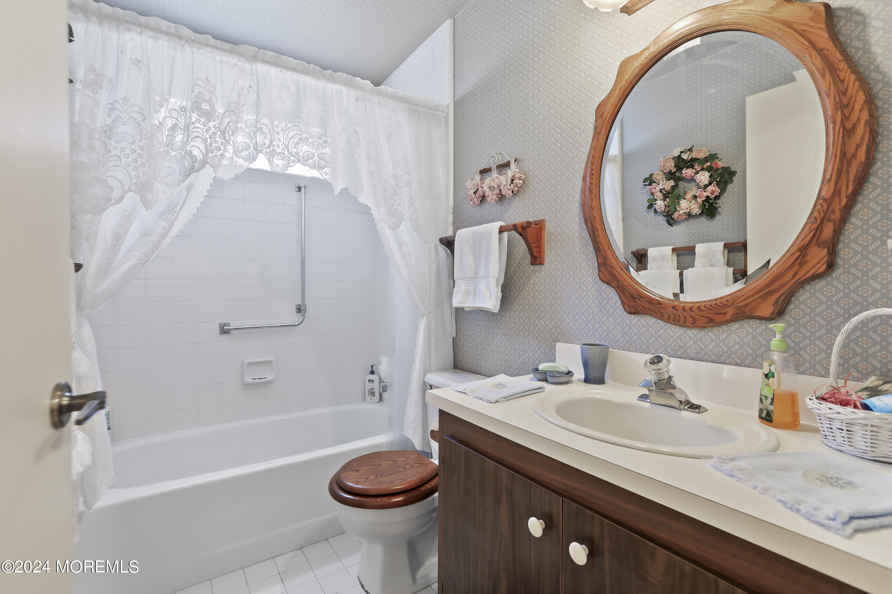 30 Hastings Road Manchester Township, NJ 08759 - Photo 19 of 31 Full Bath