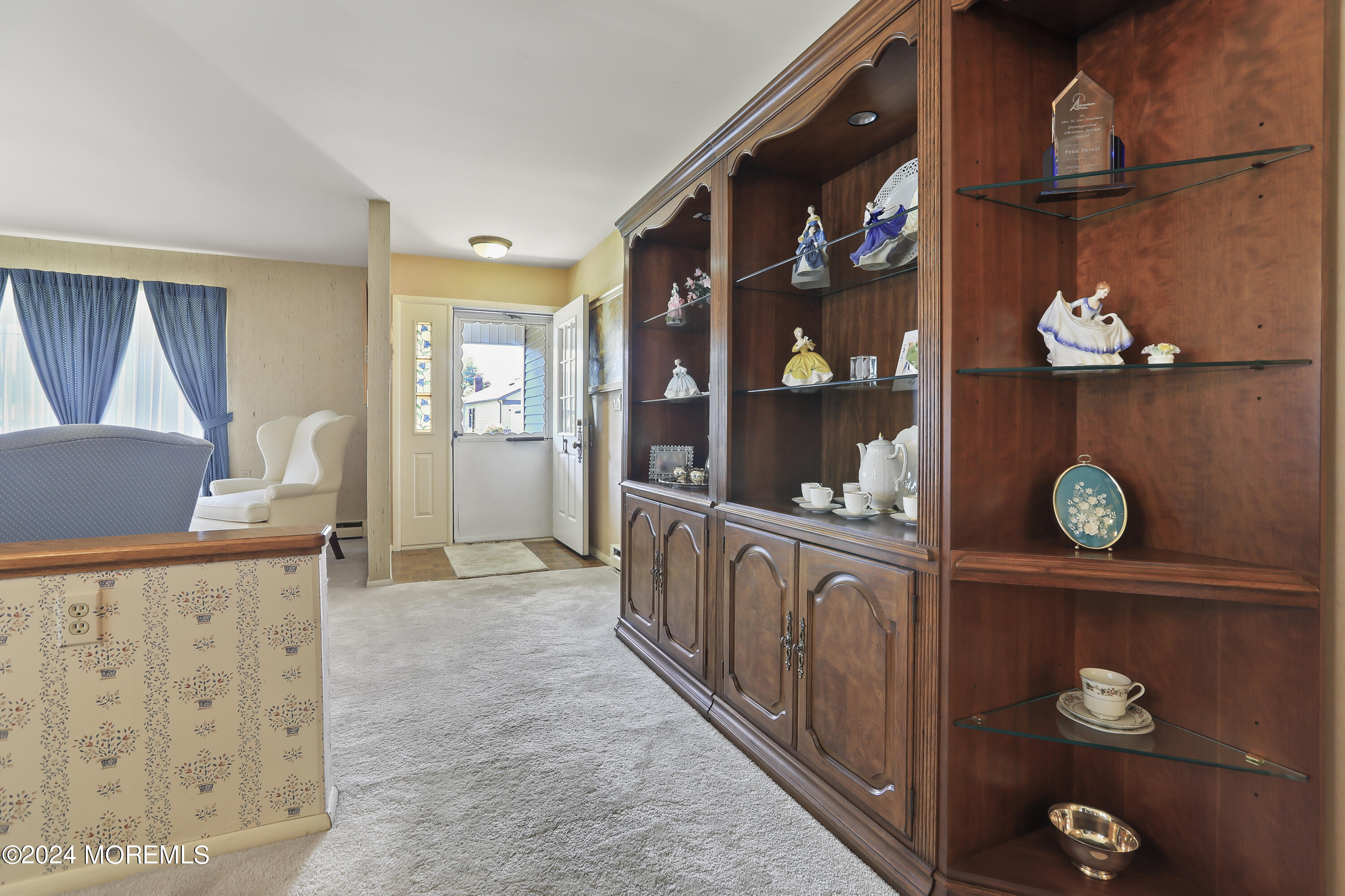 30 Hastings Road Manchester Township, NJ 08759 - Photo 3 of 31 Foyer Entrance
