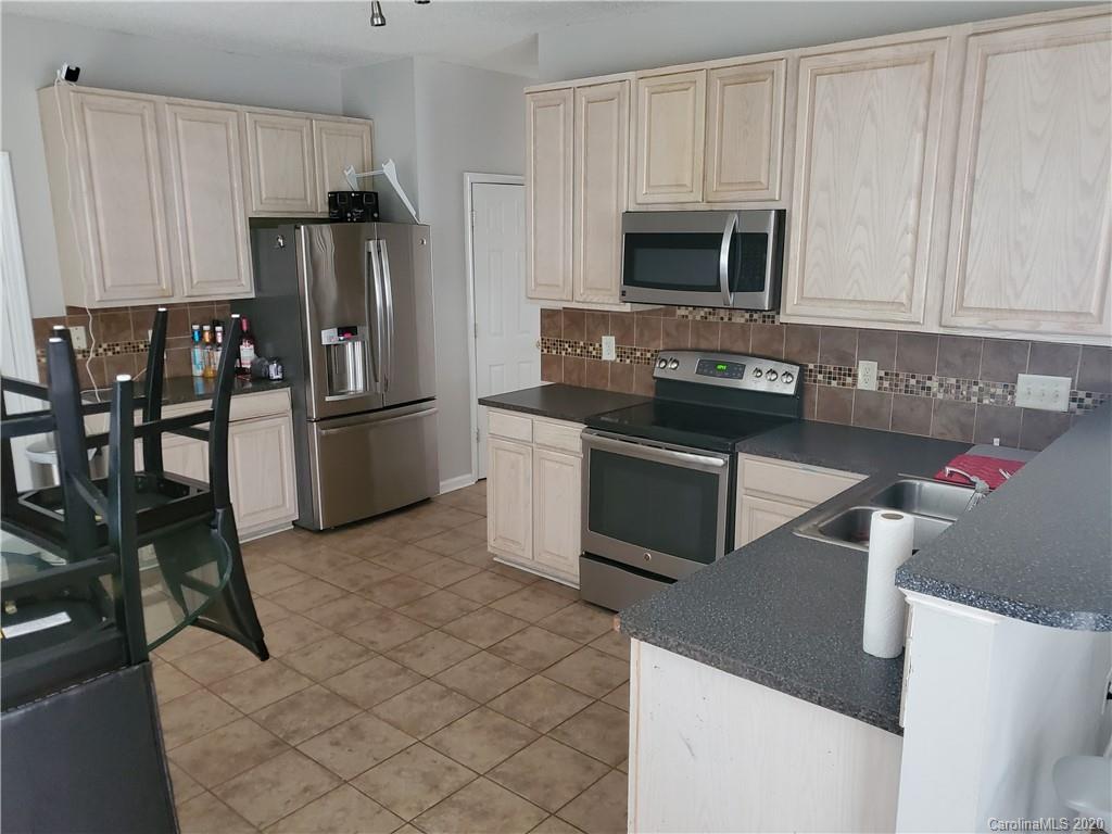 8344 Fox Swamp Road Charlotte, NC 28215 - Photo 9 of 15 Gallery Image 9