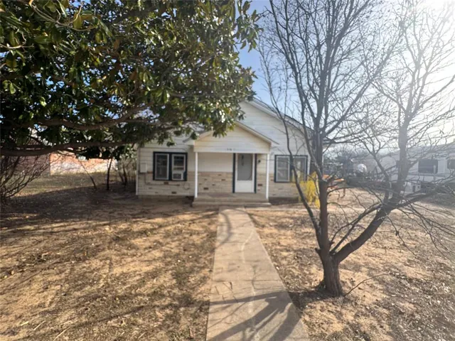 $1,050 | 513 Cedar Street, Clyde, TX 79510