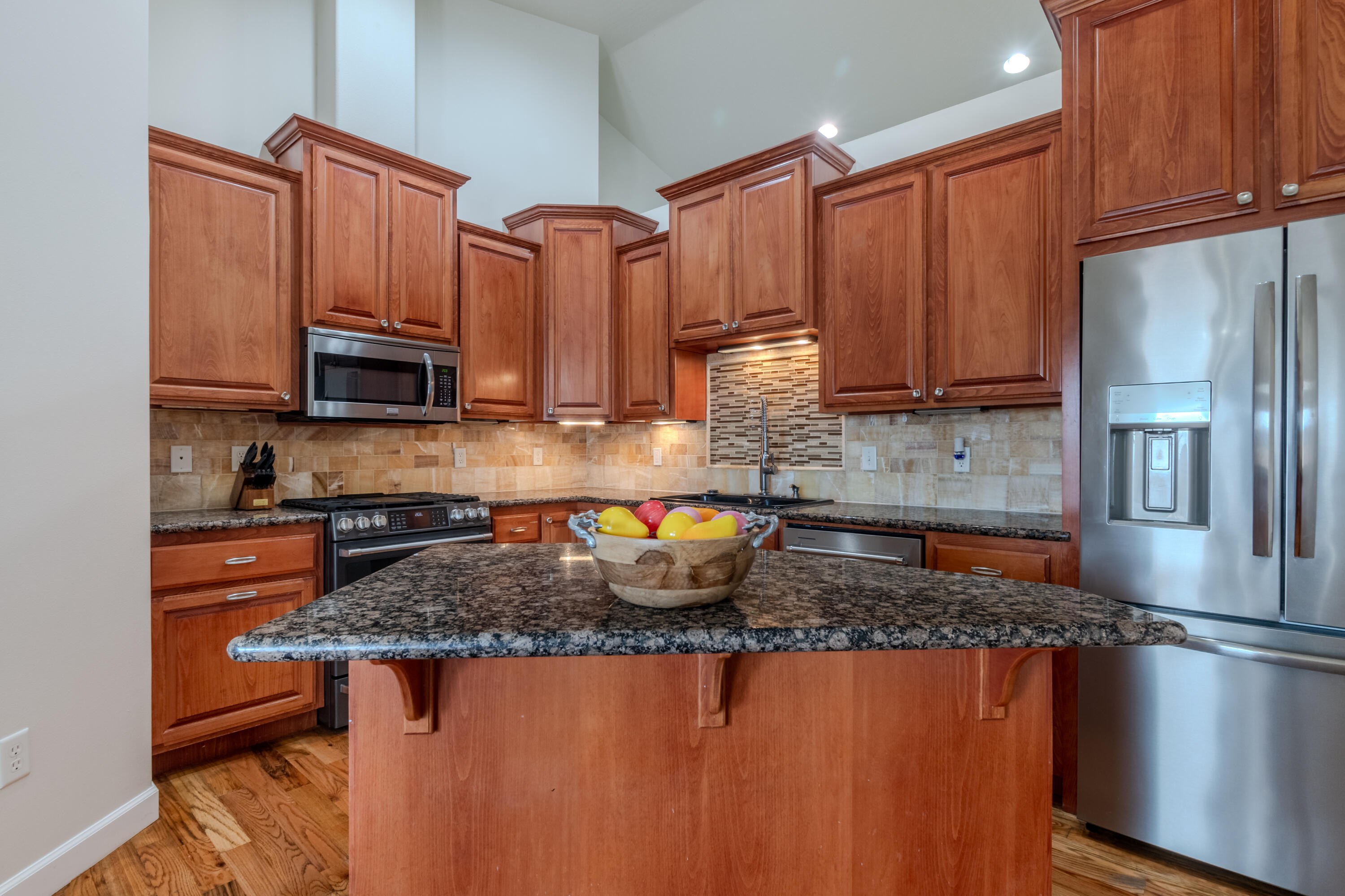584 Barton Road Eagle Point, OR 97524 - Photo 13 of 30 01-16