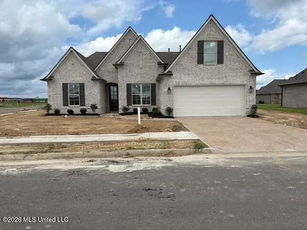 $312,500 | 3114 East Camilla Cir Lake, Lake Cormorant, MS 38641