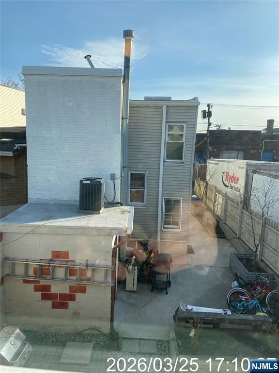 38 Delancy Street Newark, NJ 07105 - Photo 26 of 33