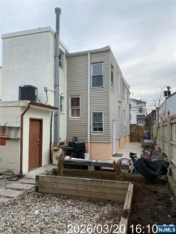 38 Delancy Street Newark, NJ 07105 - Photo 3 of 33