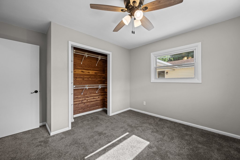 501 38th Street Moline, IL 61265 - Photo 12 of 32