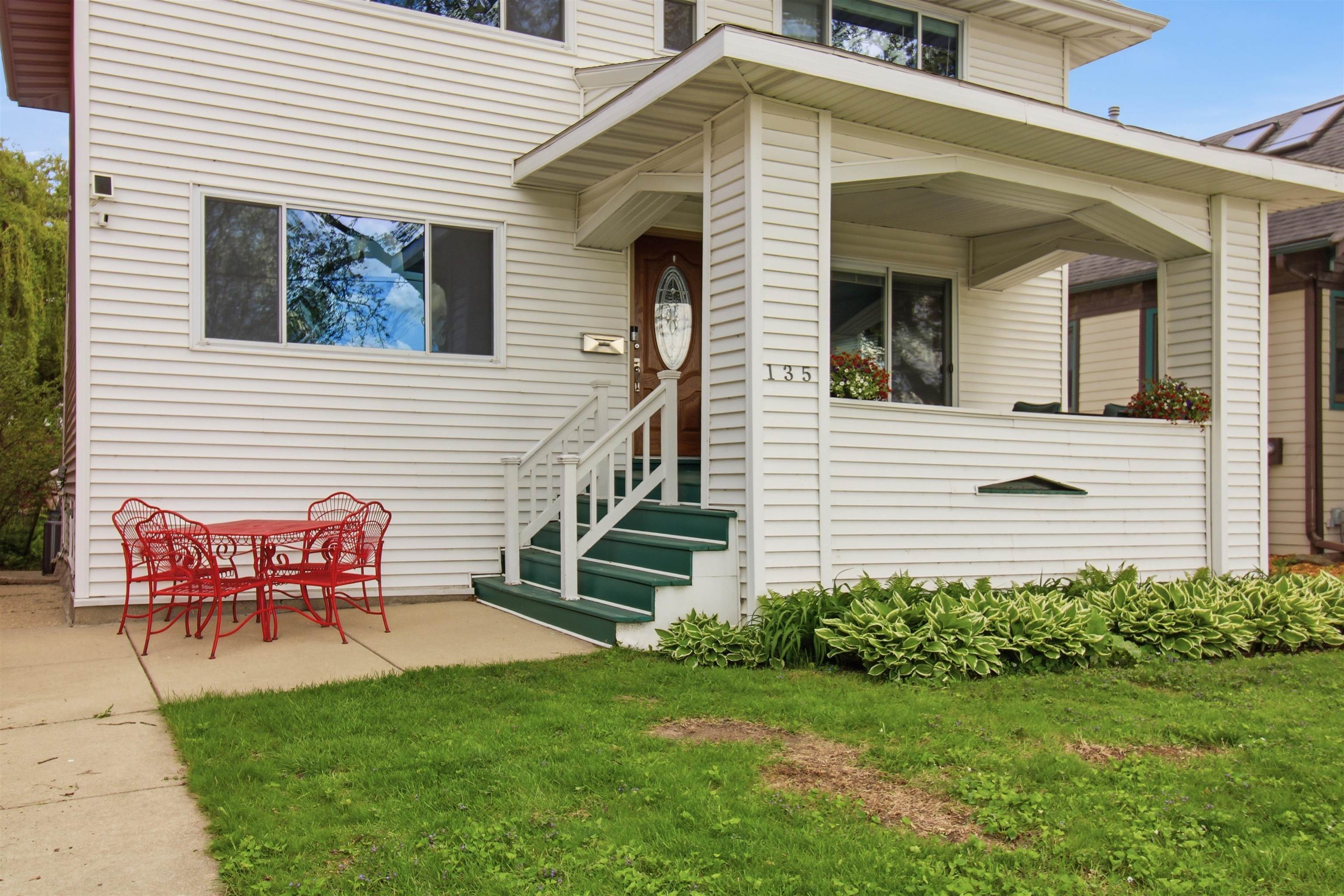135 South Brittingham Place Madison, WI 53715 - Photo 2 of 27