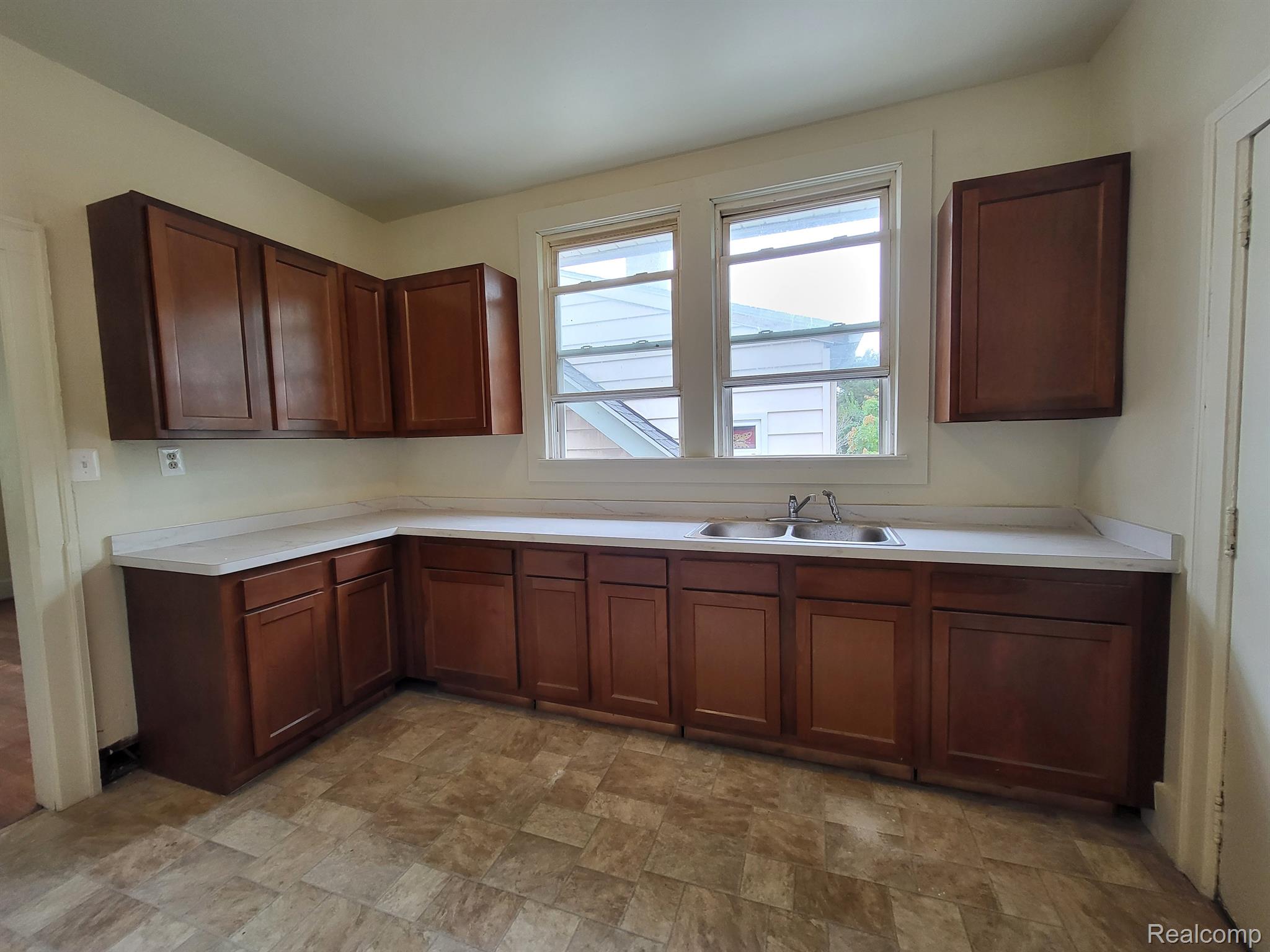 3869 Rohns Street Detroit, MI 48214 - Photo 11 of 12 Gallery Image 11