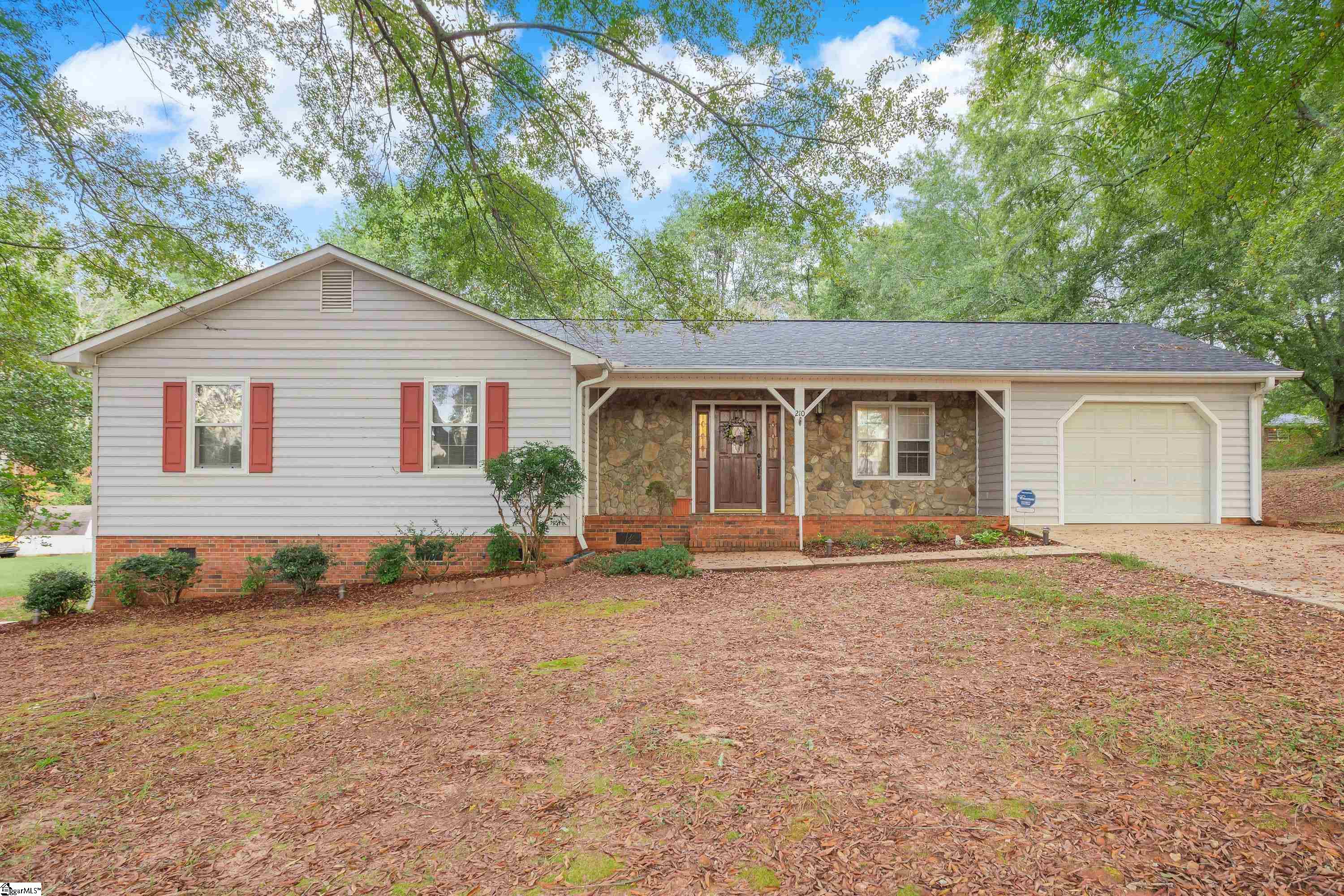 210 Golightly Street Inman, SC 29349 - Photo 2 of 36