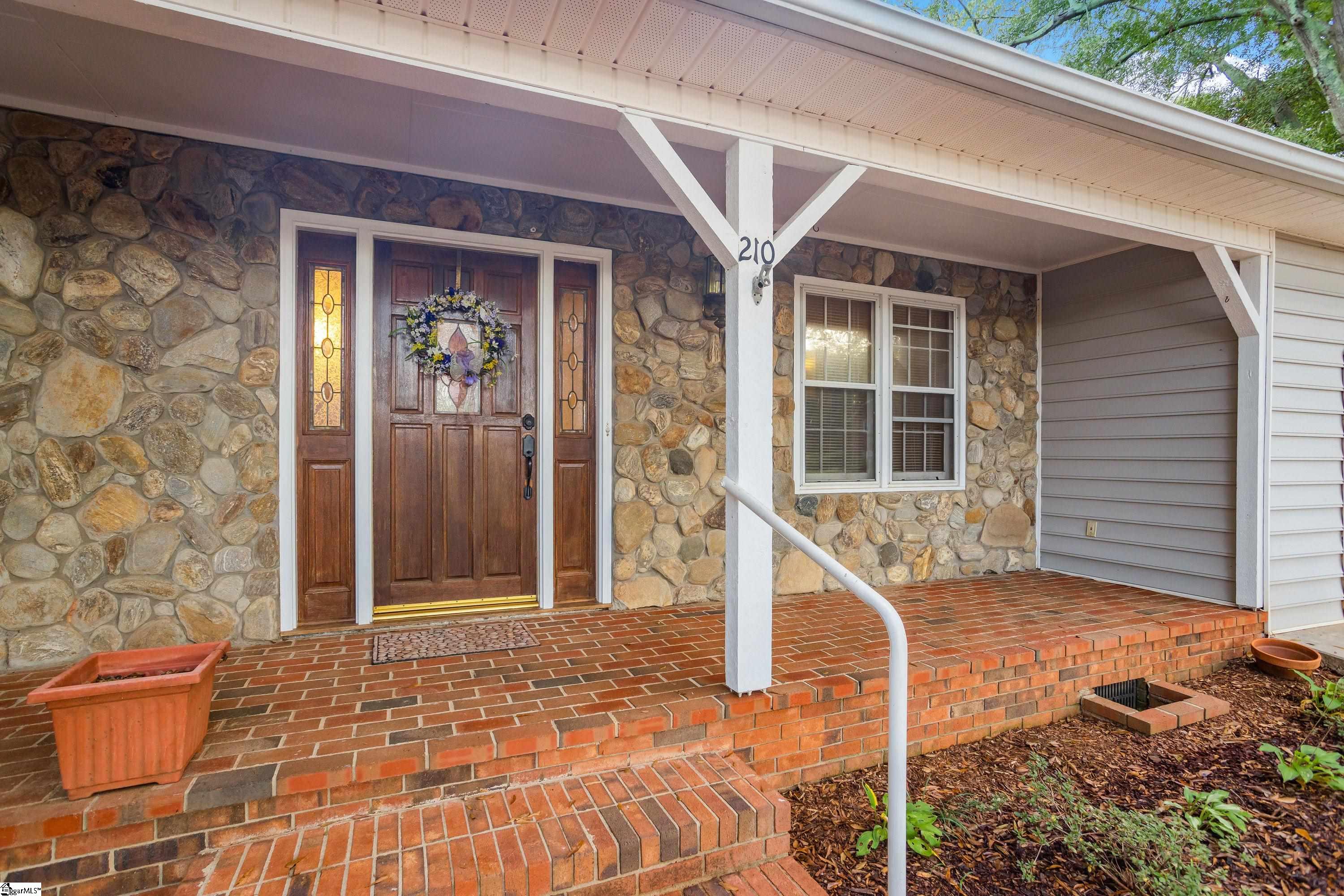 210 Golightly Street Inman, SC 29349 - Photo 5 of 36