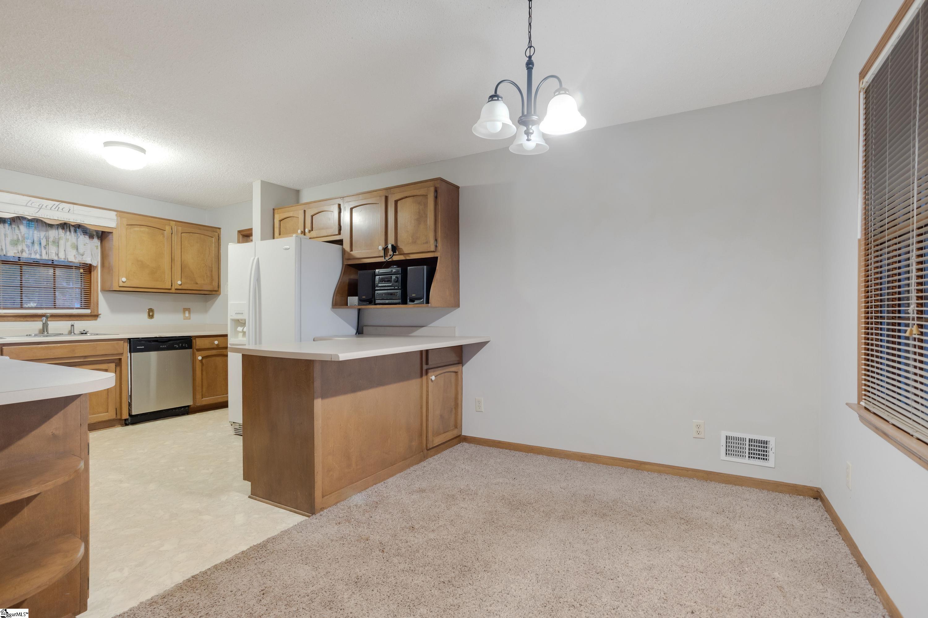 210 Golightly Street Inman, SC 29349 - Photo 9 of 36