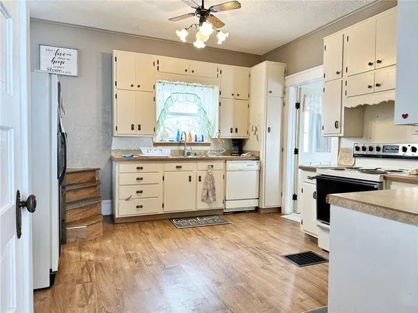 $149,900 | 403 East 8th Court, Trenton, MO 64683