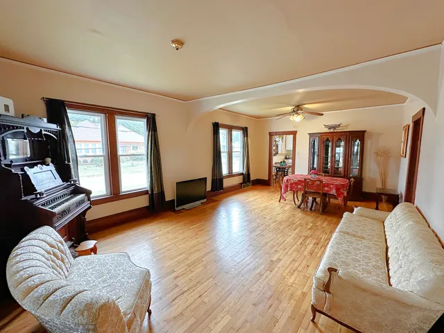 $119,500 | 1121 East Main Street, Streator, IL 61364