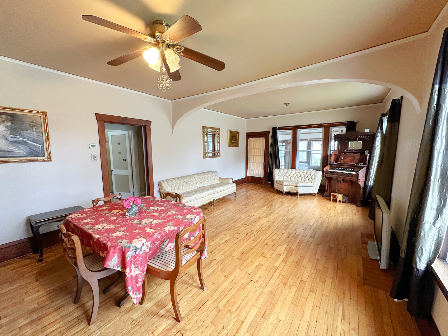 1121 East Main Street Streator, IL 61364 - Photo 6 of 22 a dining room with furniture and wooden floor