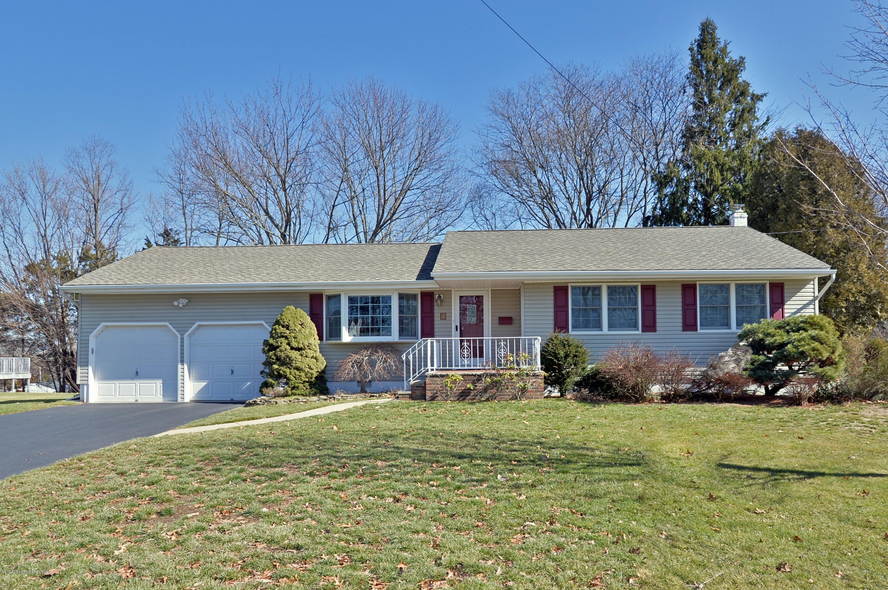18 Chestnut Ridge Road Holmdel, NJ 07733 - Photo 1 of 24 34987143