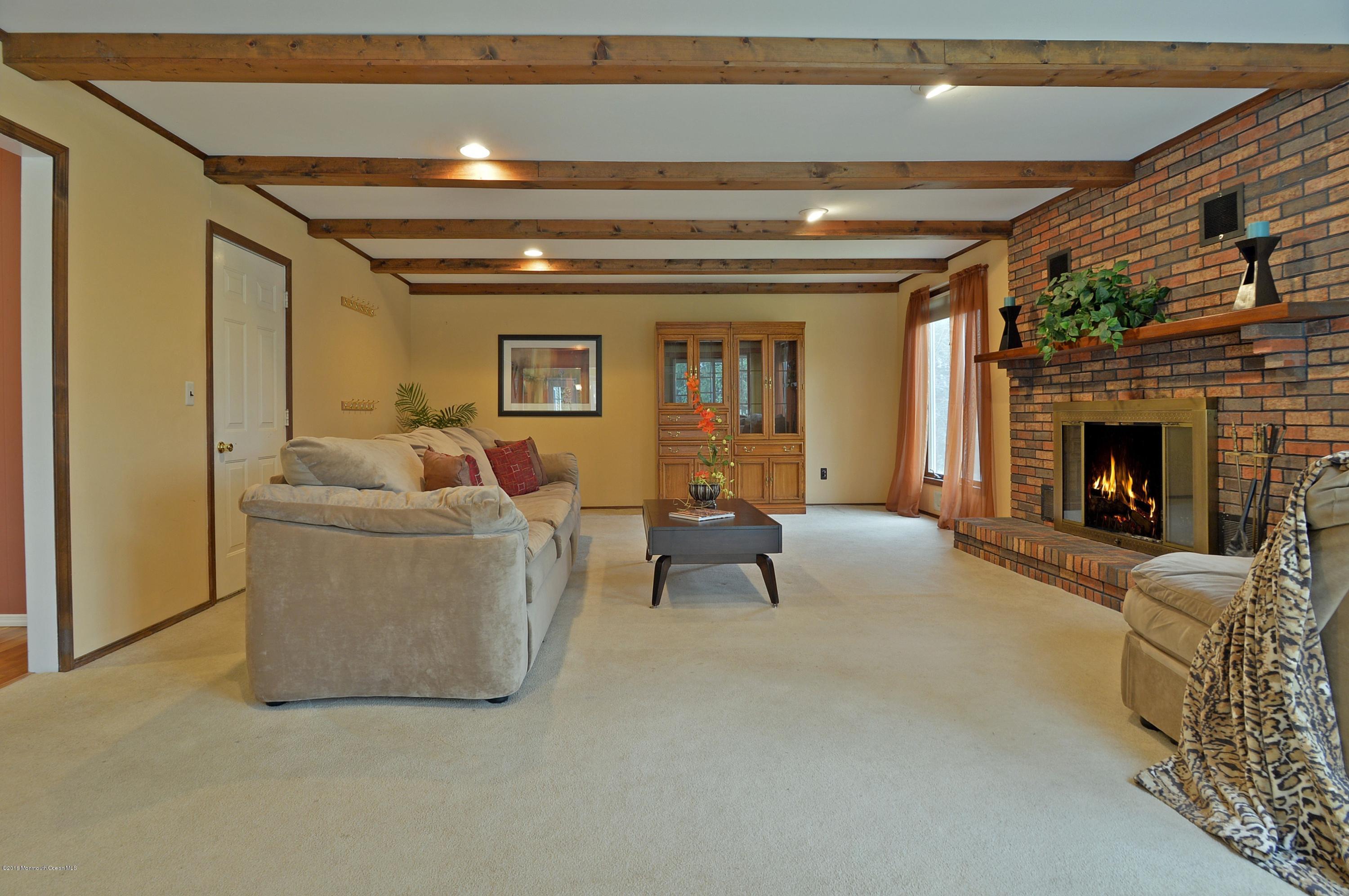 18 Chestnut Ridge Road Holmdel, NJ 07733 - Photo 13 of 24 Family Room