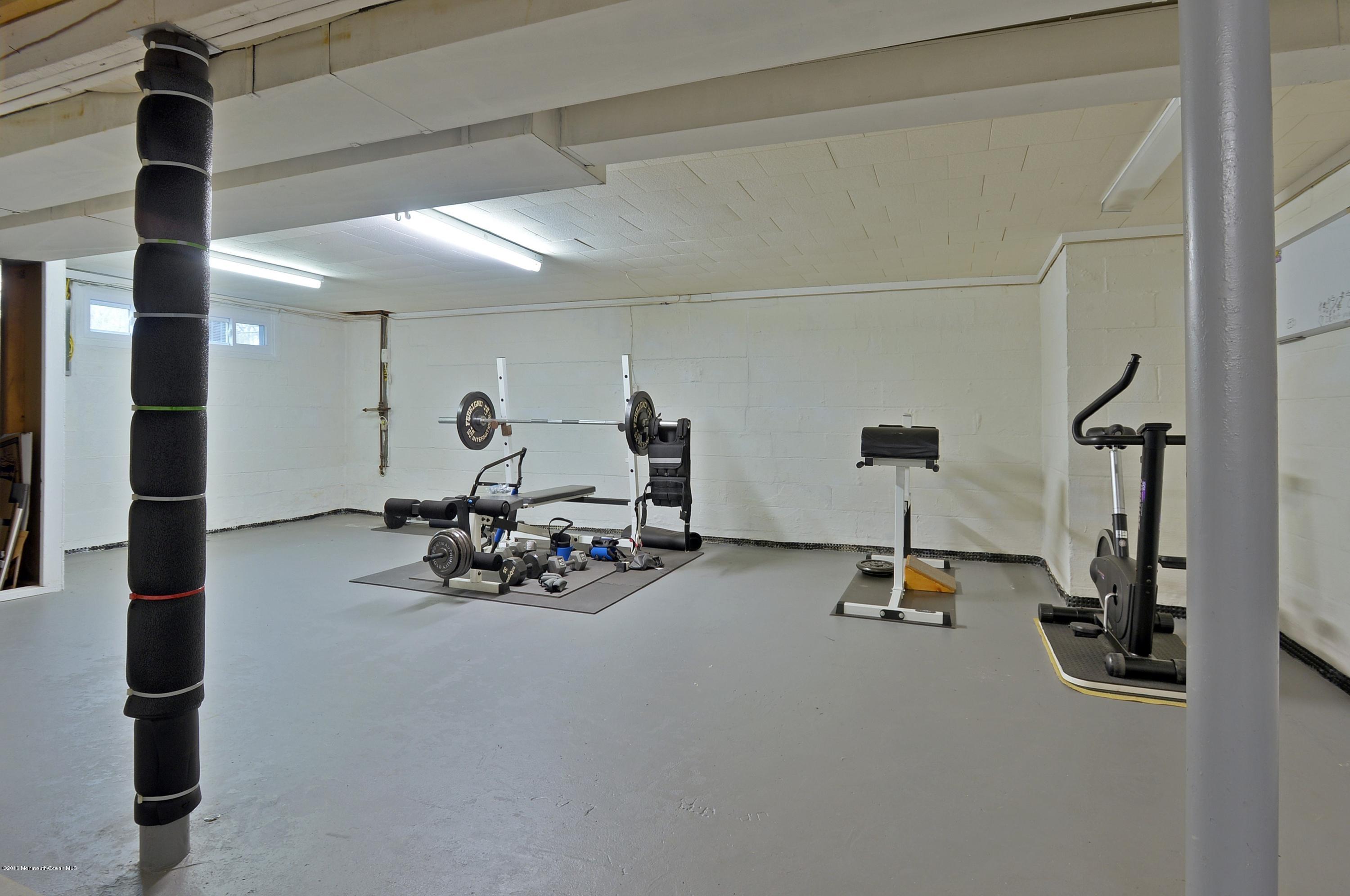 18 Chestnut Ridge Road Holmdel, NJ 07733 - Photo 20 of 24 Full Basement