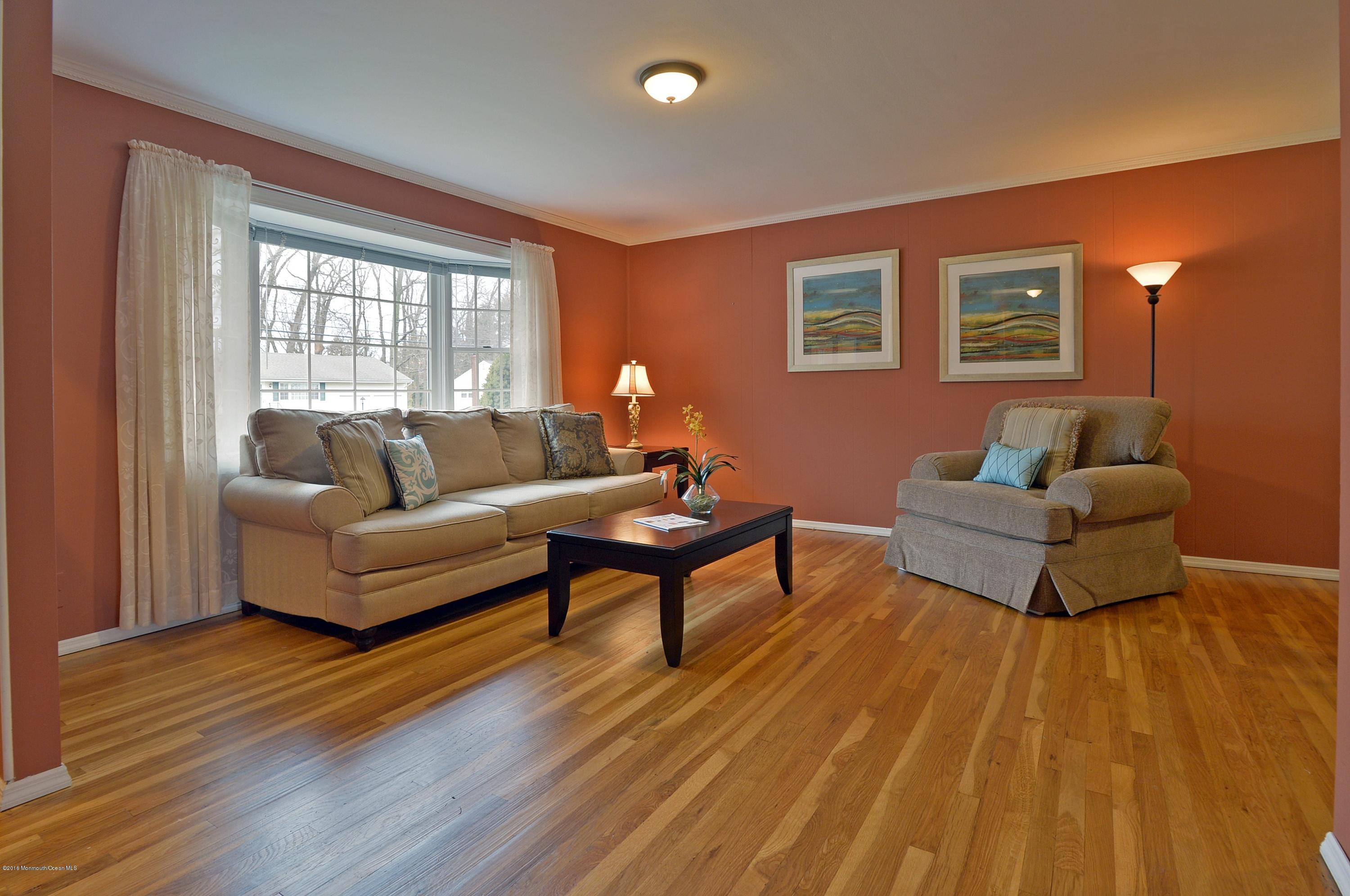 18 Chestnut Ridge Road Holmdel, NJ 07733 - Photo 3 of 24 Living Room