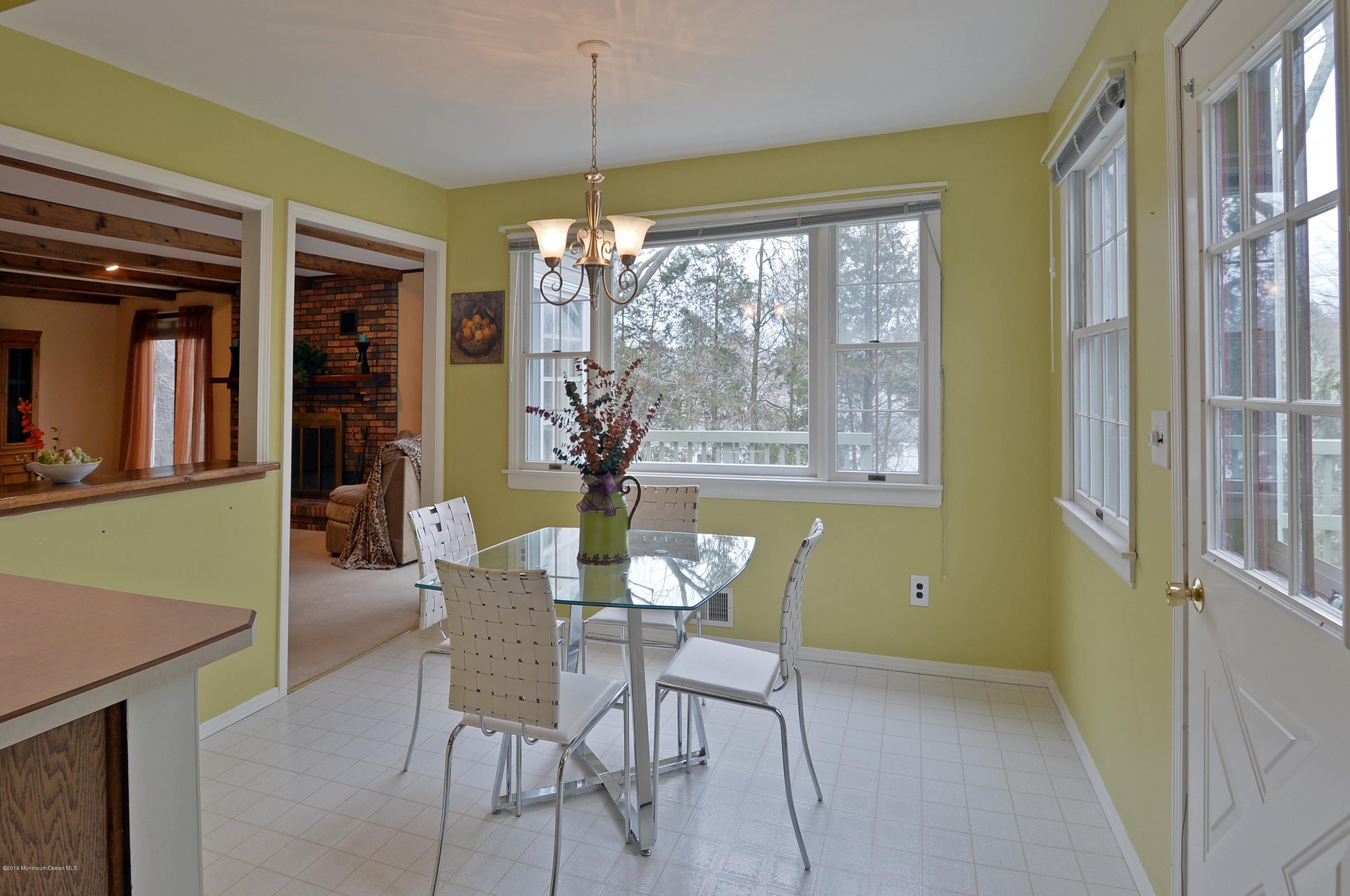 18 Chestnut Ridge Road Holmdel, NJ 07733 - Photo 10 of 24 Breakfast Area