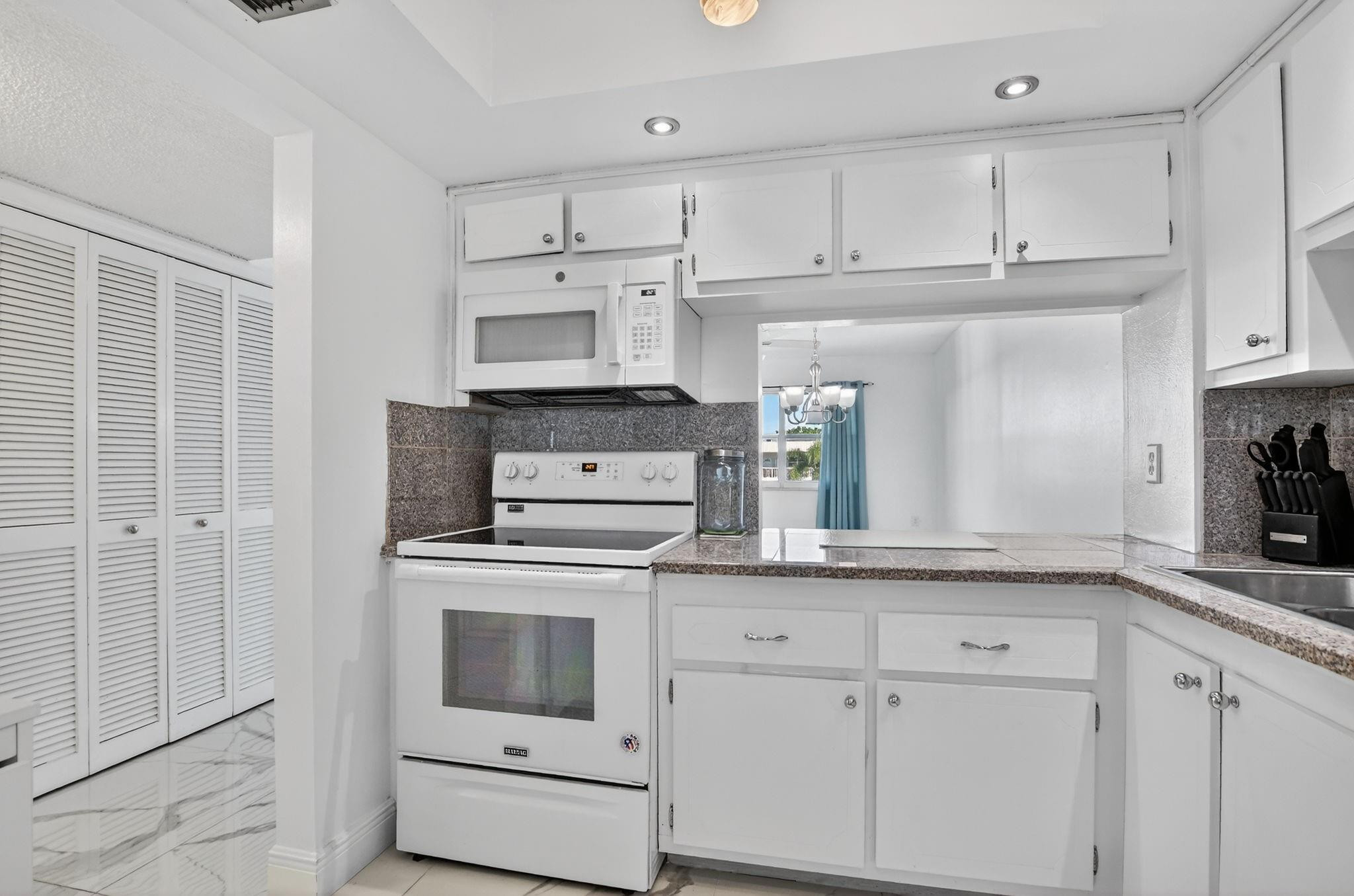9872 Marina Boulevard, Unit 1433 Boca Raton, FL 33428 - Photo 13 of 40 Photo 13