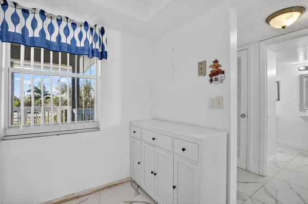 $129,900 | 9872 Marina Boulevard, Unit 1433, Boca Raton, FL 33428