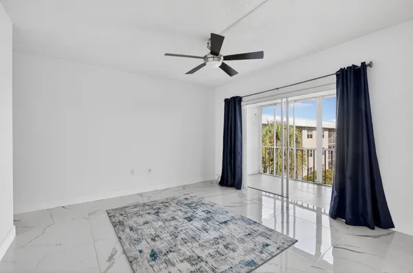 $129,900 | 9872 Marina Boulevard, Unit 1433, Boca Raton, FL 33428
