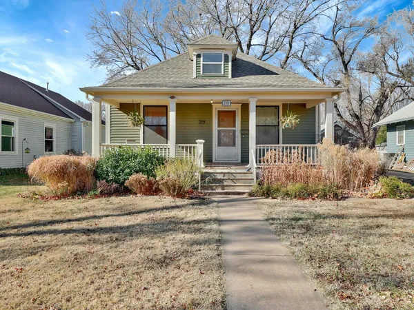 $160,000 | 319 South Pine Street, Newton, KS 67114