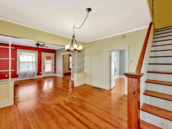 $160,000 | 319 South Pine Street, Newton, KS 67114