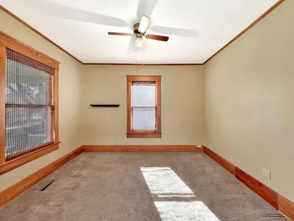 $160,000 | 319 South Pine Street, Newton, KS 67114