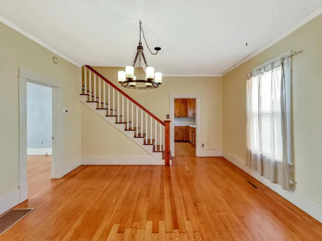 $160,000 | 319 South Pine Street, Newton, KS 67114