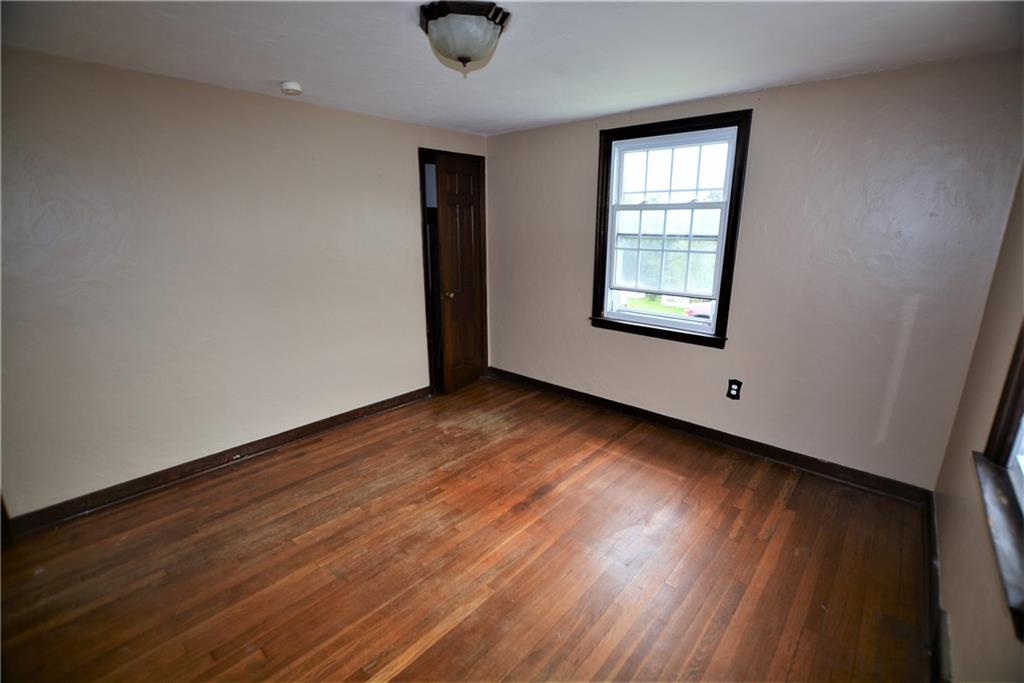 315 Hoffman Road Pittsburgh, PA 15212 - Photo 16 of 24 Gallery Image 16