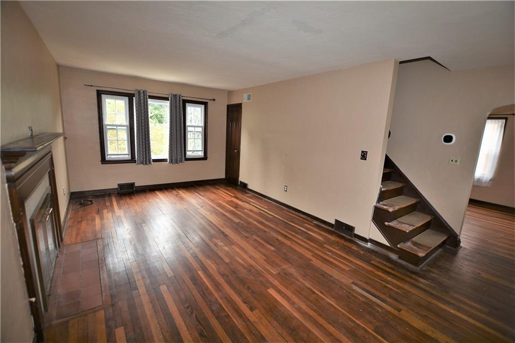 315 Hoffman Road Pittsburgh, PA 15212 - Photo 5 of 24 Gallery Image 5