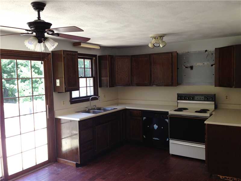 6 Harrington Road Coventry, RI 02816 - Photo 3 of 11 Kitchen.