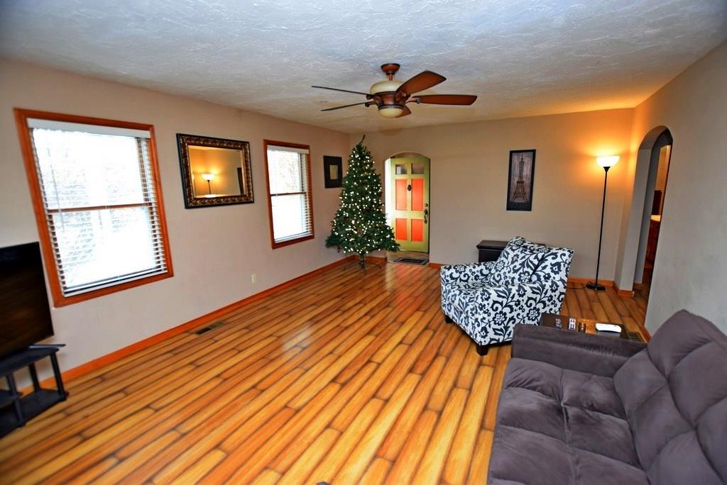 308 Pearl Street Pendleton, IN 46064 - Photo 4 of 24 Gallery Image 4