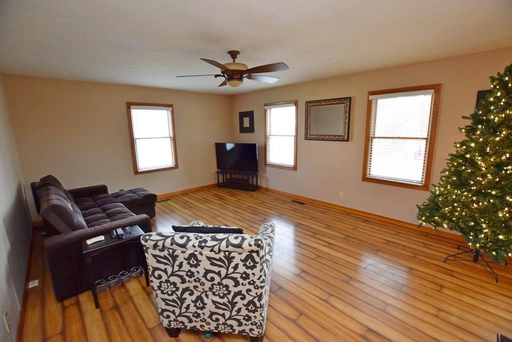 308 Pearl Street Pendleton, IN 46064 - Photo 5 of 24 Gallery Image 5