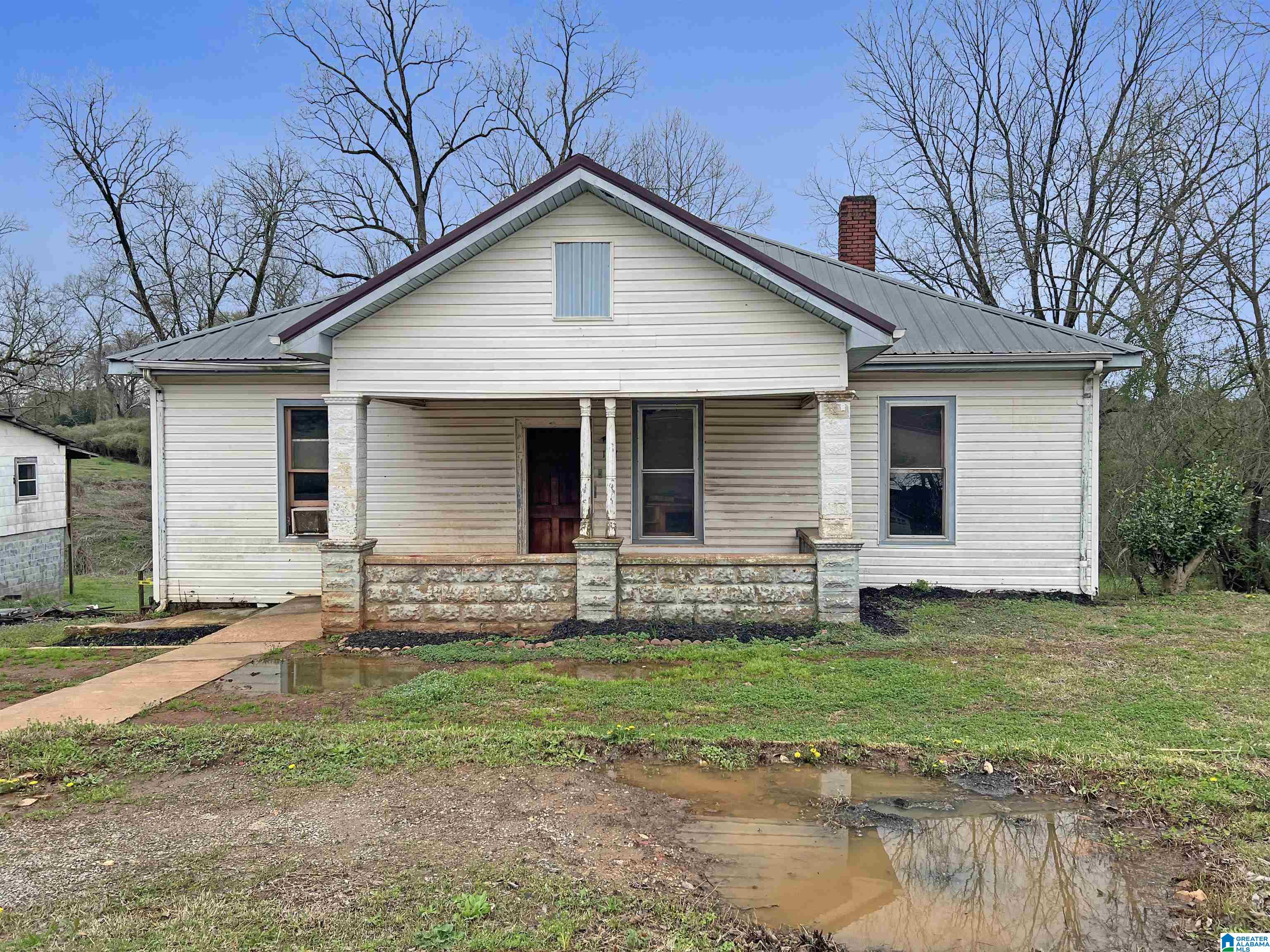 137 Price Street Roanoke, AL 36274 - Photo 2 of 20