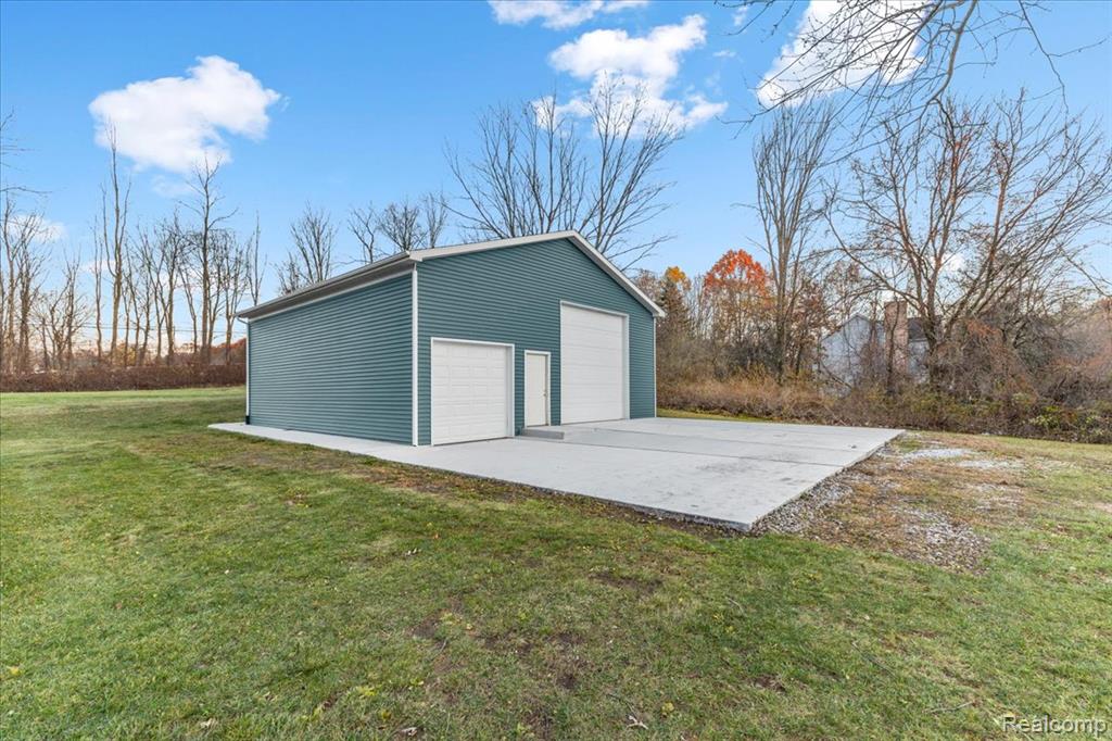 9240 Allen Road Clarkston, MI 48348 - Photo 4 of 53