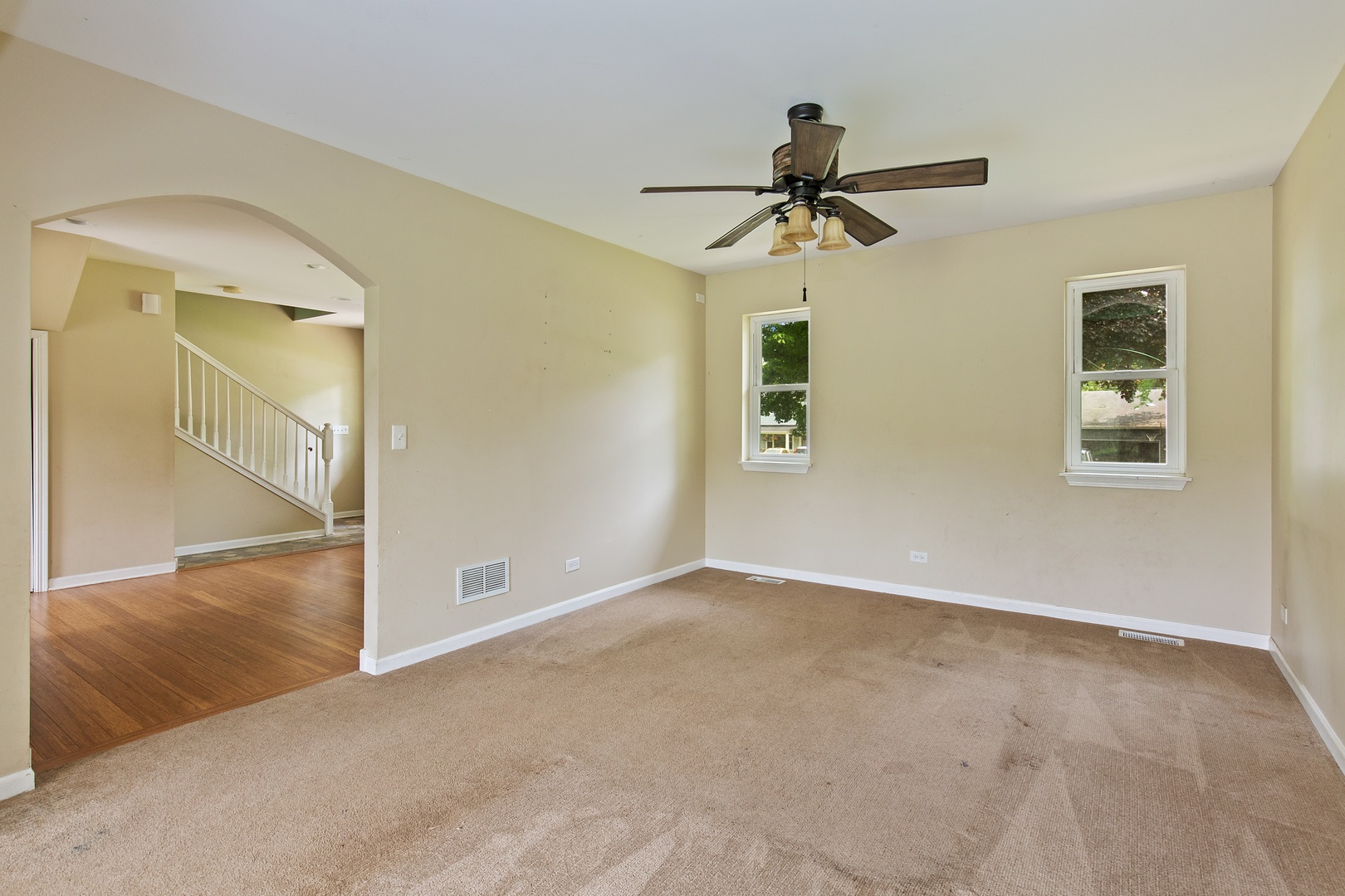 336 Ridge Avenue Crystal Lake, IL 60014 - Photo 4 of 11
