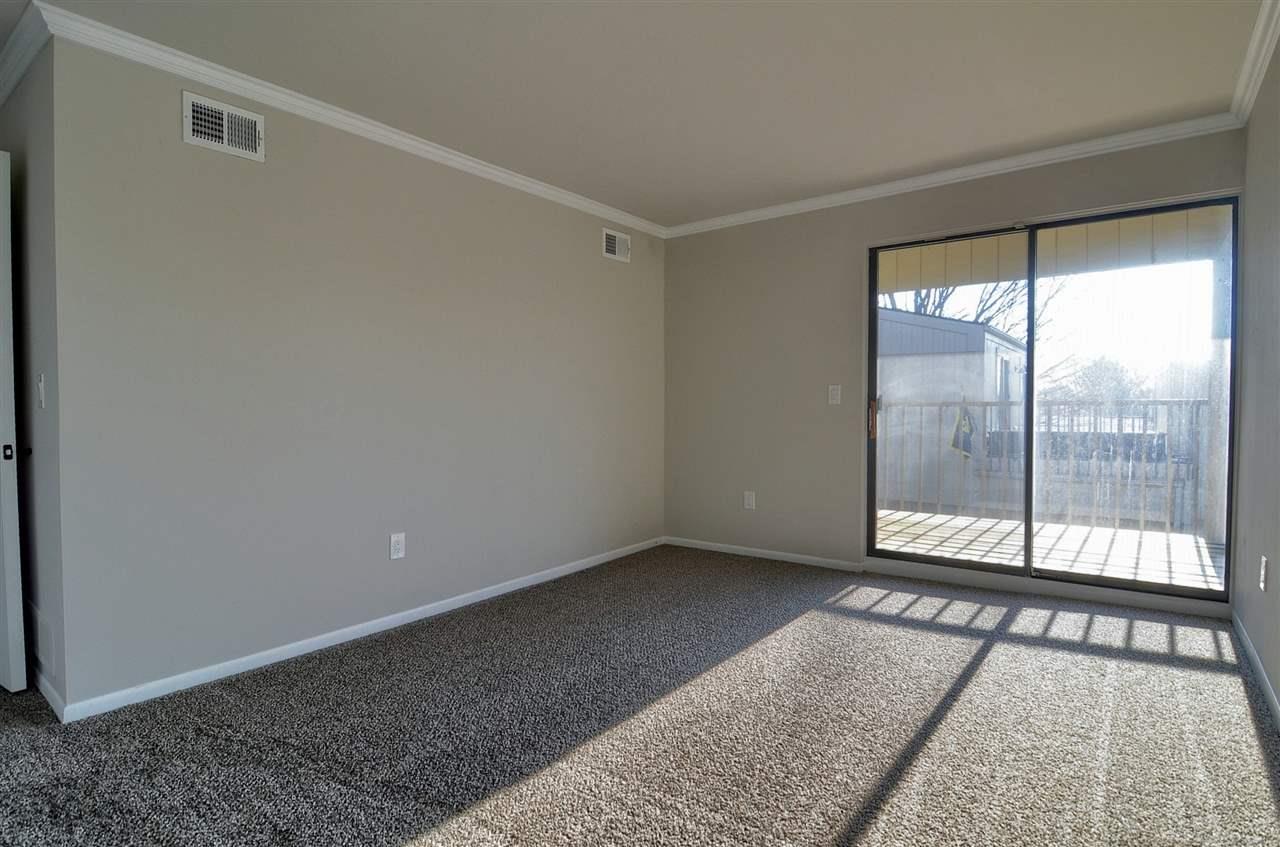992 Golfview Court Rochester, MI 48307 - Photo 19 of 30 50006117-18.JPG
