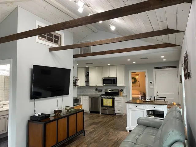 $1,250 | 1108 North Arnoult Road, Metairie, LA 70001