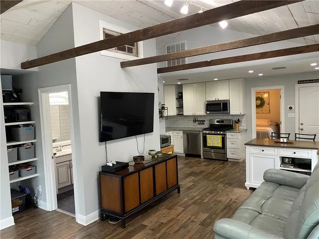 $1,250 | 1108 North Arnoult Road, Metairie, LA 70001