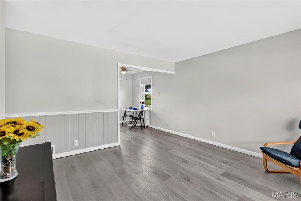 10940 Tesson Ferry Road St. Louis, MO 63123 - Photo 8 of 42
