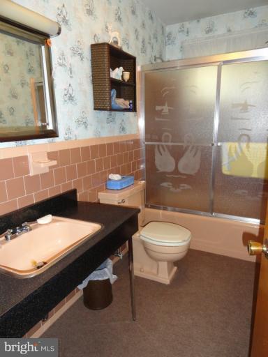 7825 Belgaro Road Laurel, MD 20723 - Photo 2 of 29 Bath