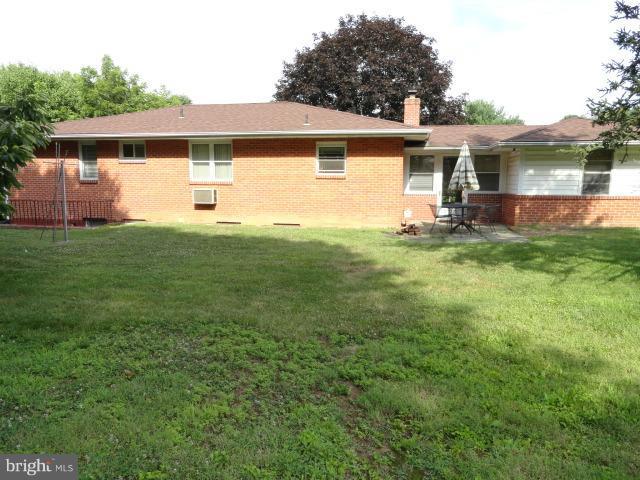 7825 Belgaro Road Laurel, MD 20723 - Photo 14 of 29 Exterior (Rear)