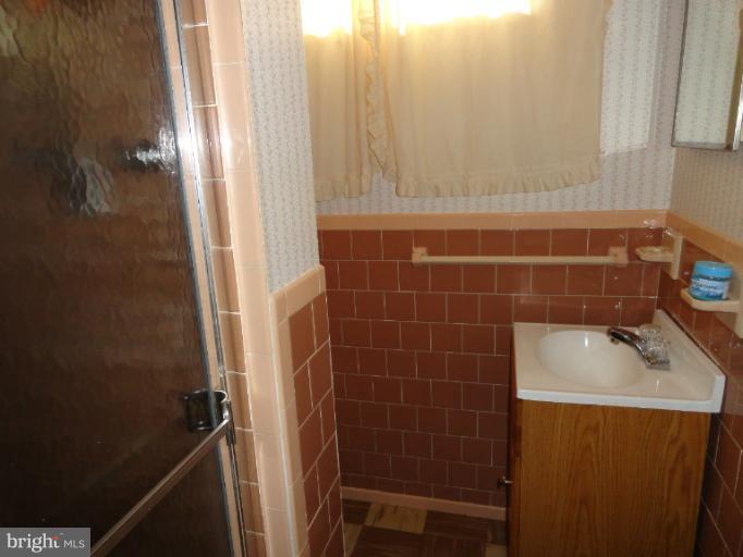 7825 Belgaro Road Laurel, MD 20723 - Photo 3 of 29 Bath