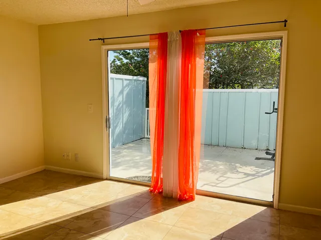 $2,500 | 6262 Riverwalk Lane, Unit 3, Jupiter, FL 33458