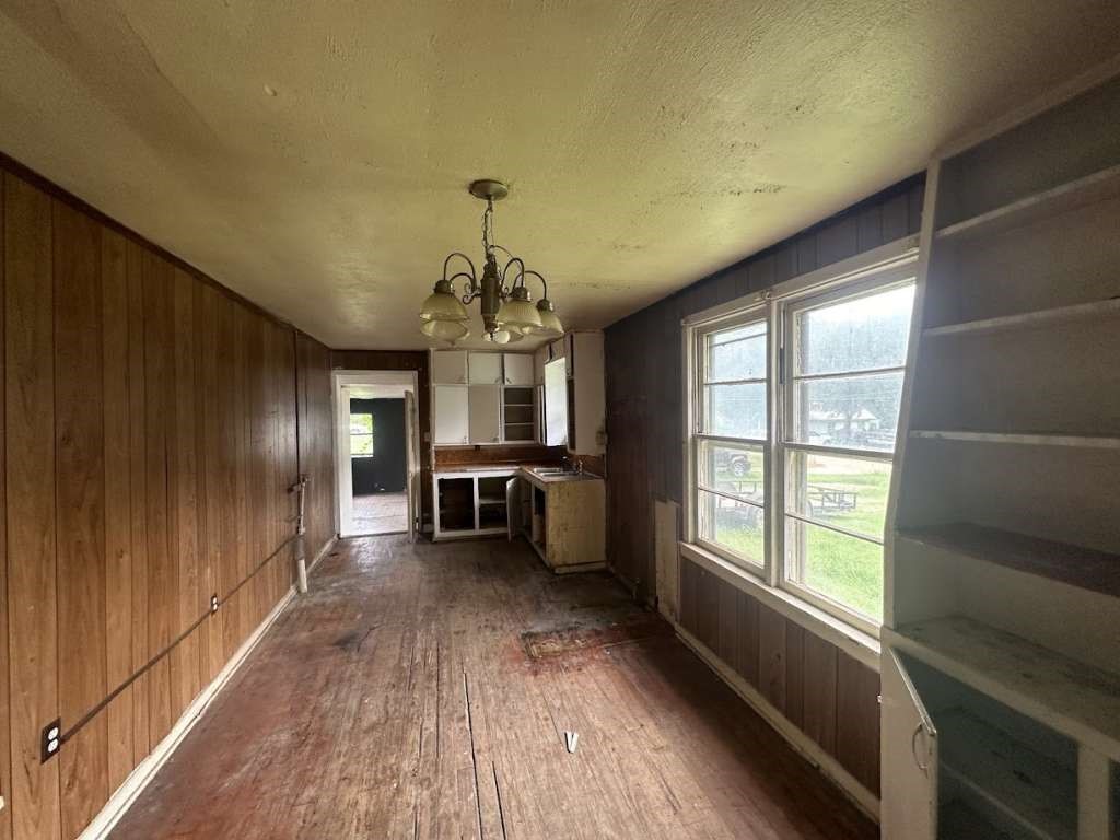 801 Clark Street Fairfield, TX 75840 - Photo 6 of 13