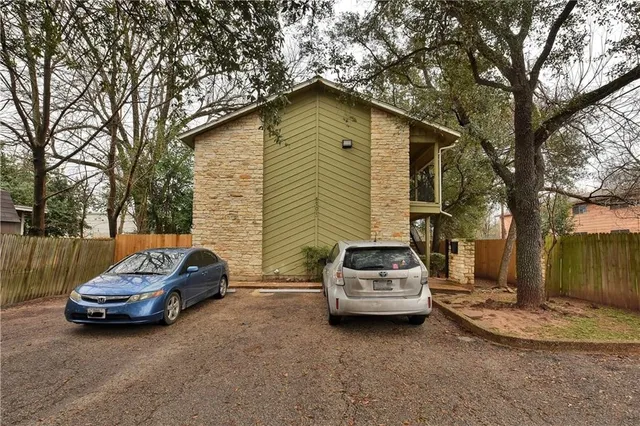 $800 | 5701 Woodrow Avenue, Unit 104, Austin, TX 78756