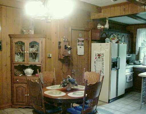 802 Rockdale Road Butler, PA 16002 - Photo 3 of 7 Kitchen.
