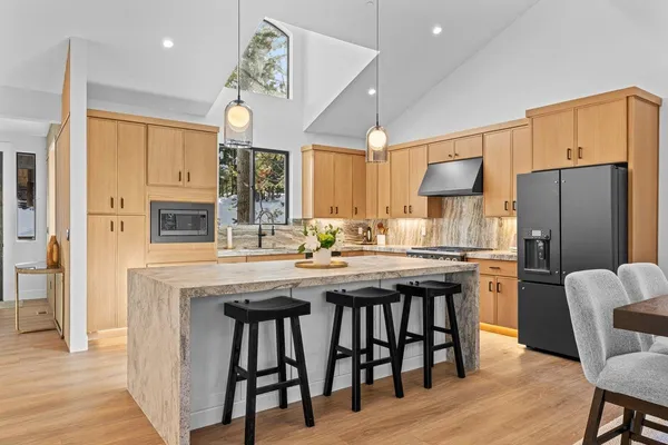 $2,099,899 | 1174 Statford Way, Tahoe Vista, CA 96148