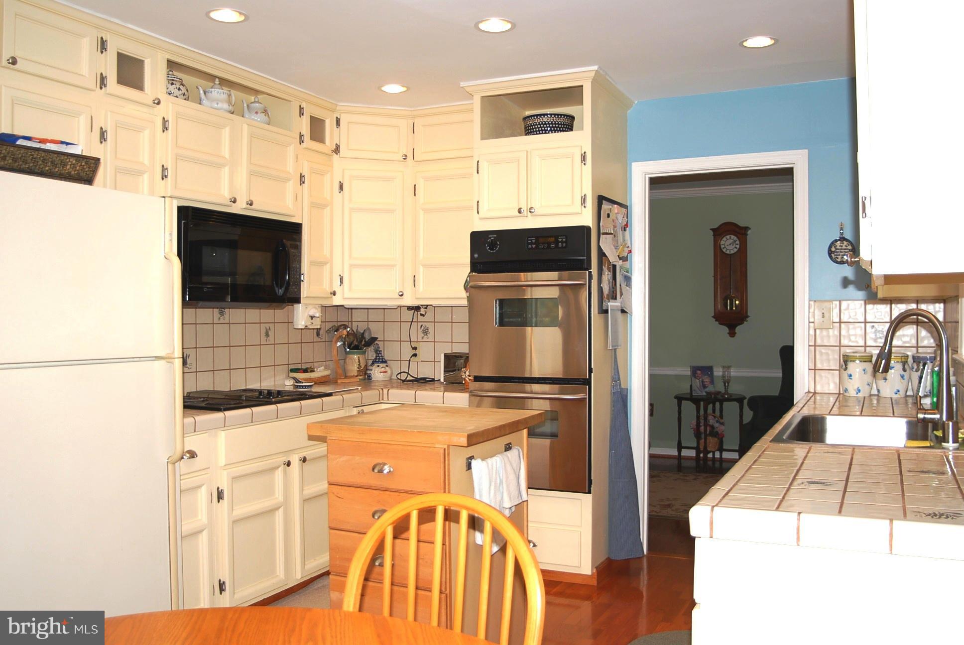 6208 Snow Mountain Road Broad Run, VA 20137 - Photo 15 of 29 Kitchen